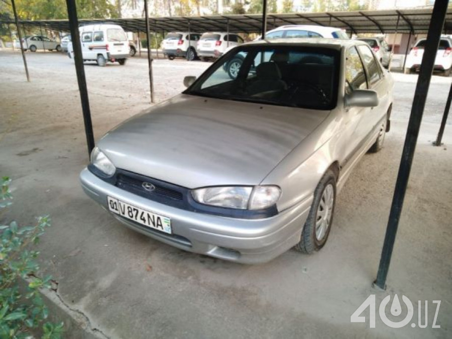 Hyundai Elantra I (J1)