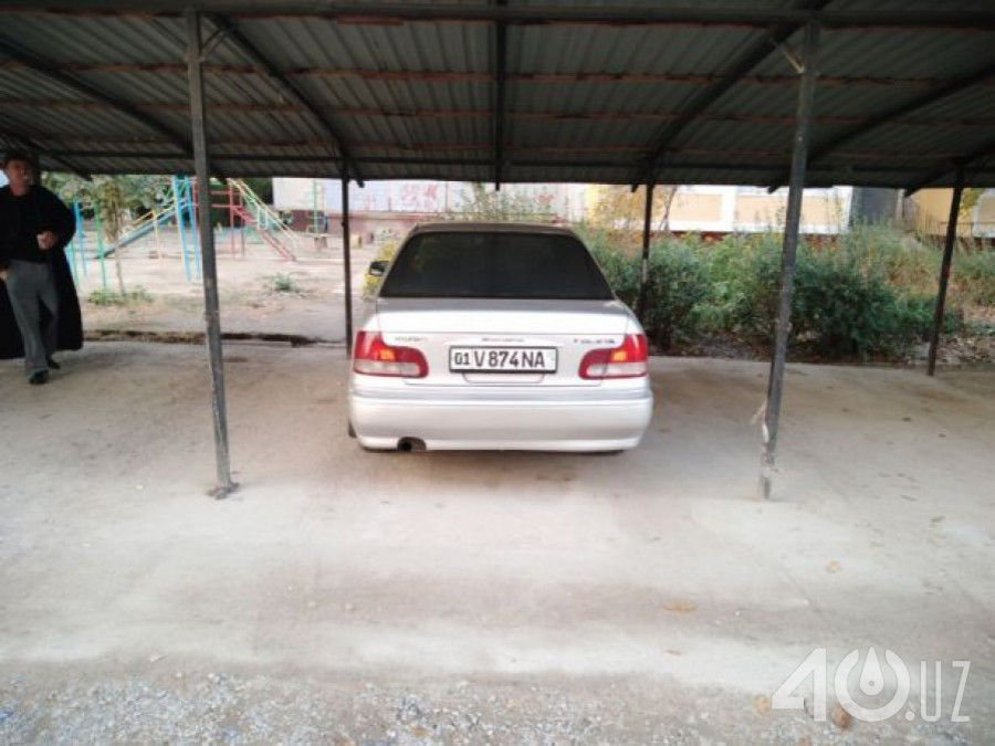 Hyundai Elantra I (J1)
