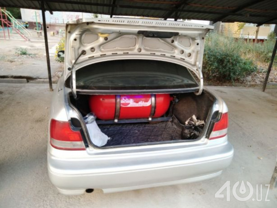 Hyundai Elantra I (J1)
