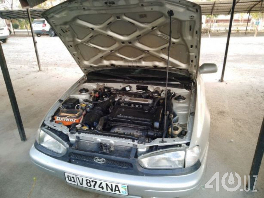 Hyundai Elantra I (J1)