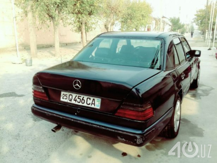Mercedes-Benz W124