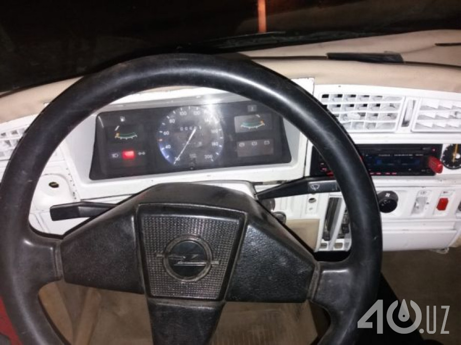 Opel Ascona C