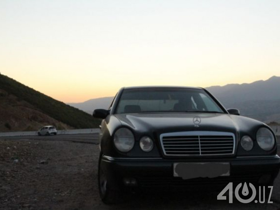 Mercedes-Benz E-klasse II (W210, S210)