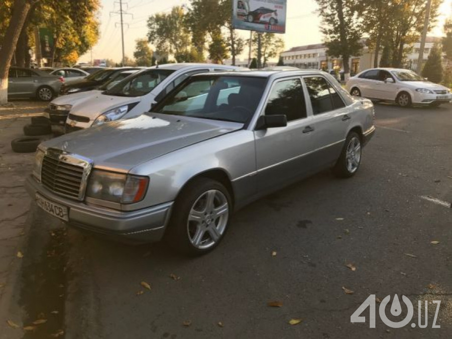 Mercedes-Benz W124
