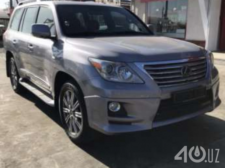 Lexus LX III