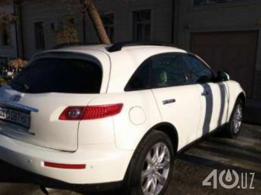 Infiniti FX I (S50)