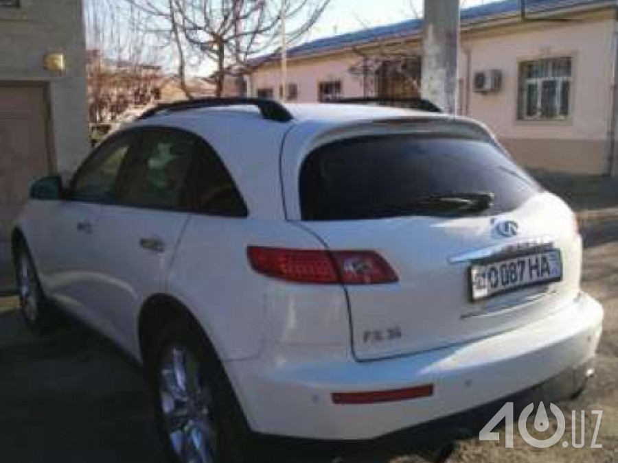 Infiniti FX I (S50)