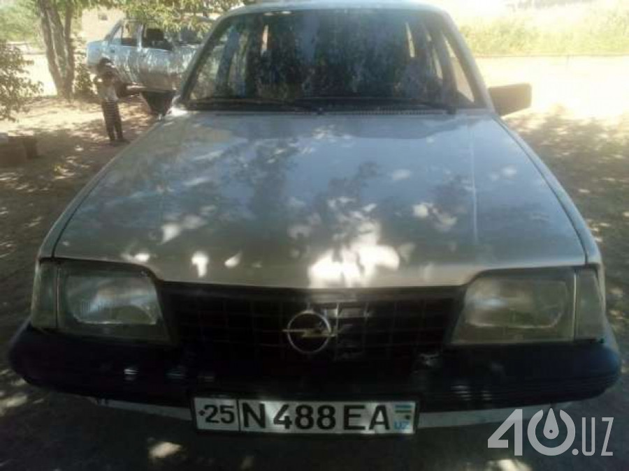 Opel Ascona C