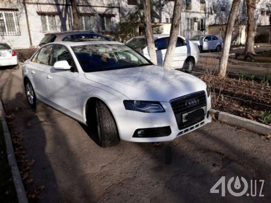 Audi A4 IV (B8)