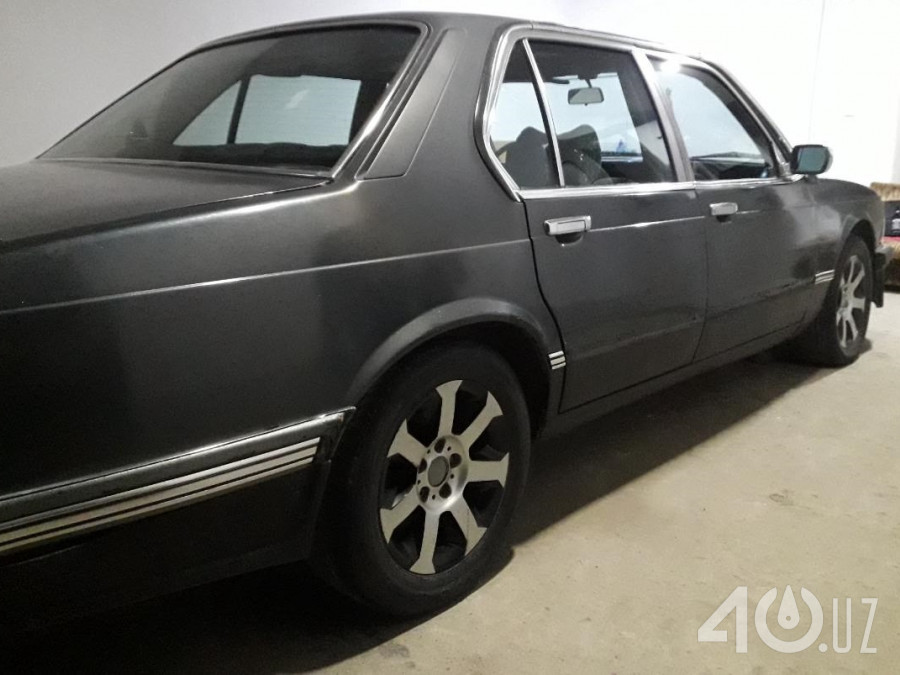 BMW 7 серия I (E23)