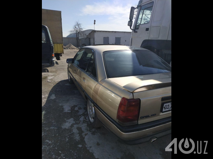 Opel Omega A