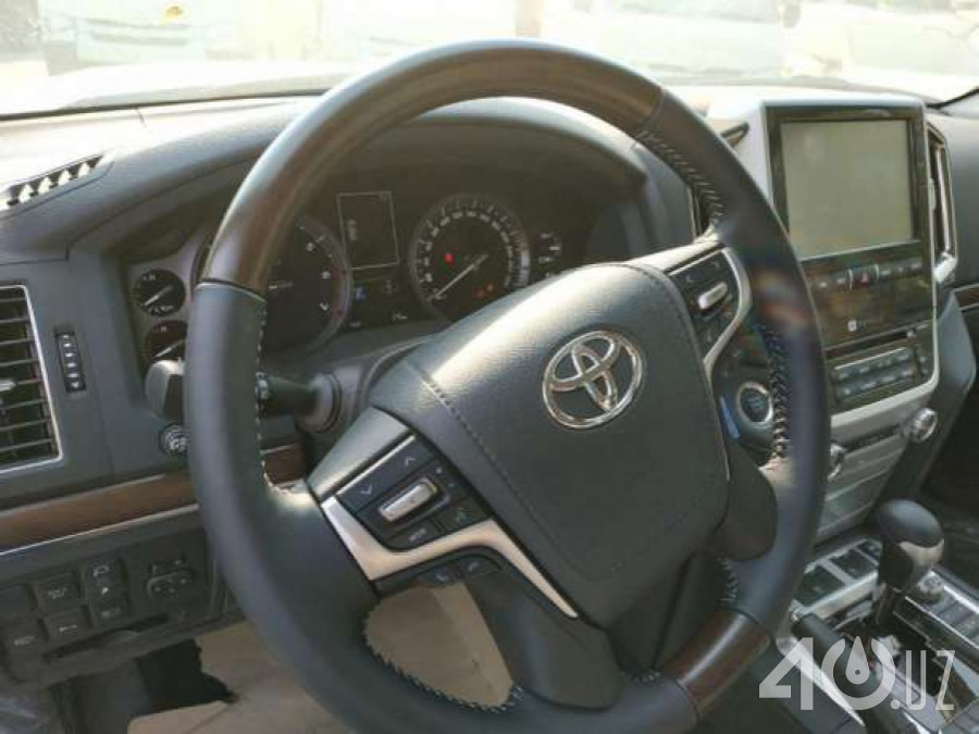 Toyota Land Cruiser 200 Series Рестайлинг 2