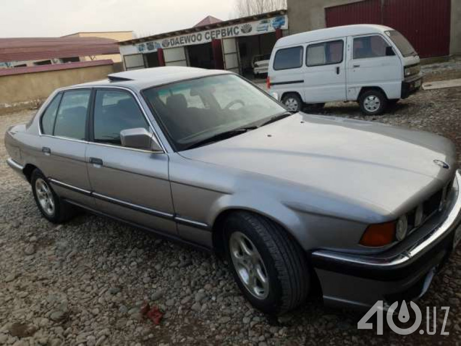 BMW 7 серия II (E32)