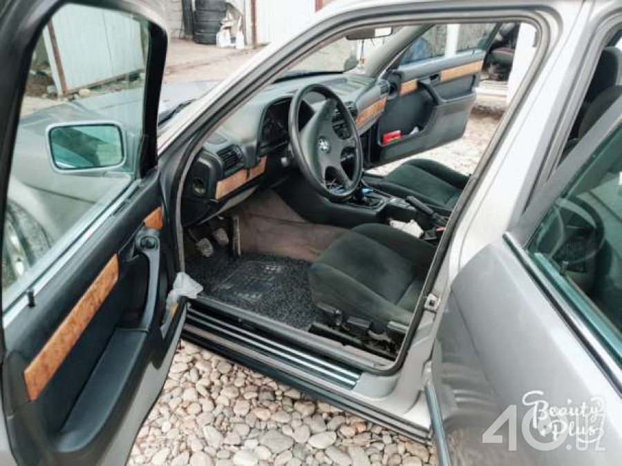 BMW 7 серия II (E32)
