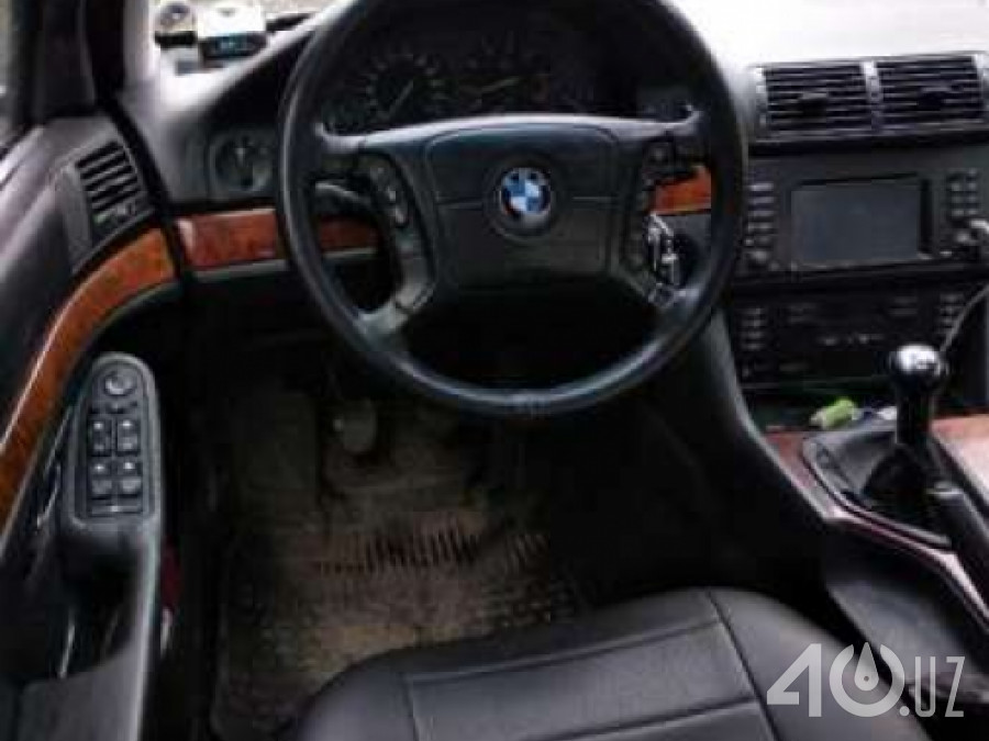 BMW M5 III (E39)