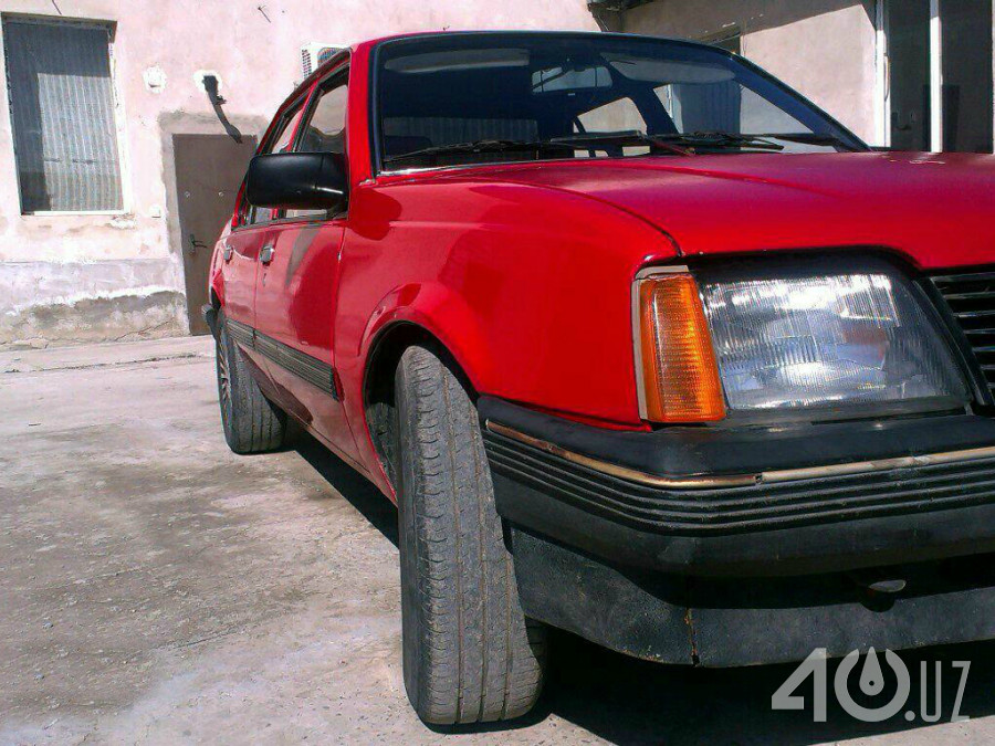 Opel Ascona C