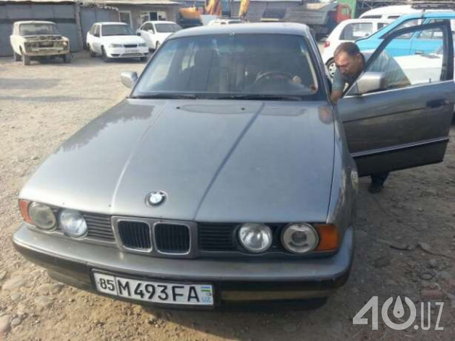 BMW M5 II (E34)