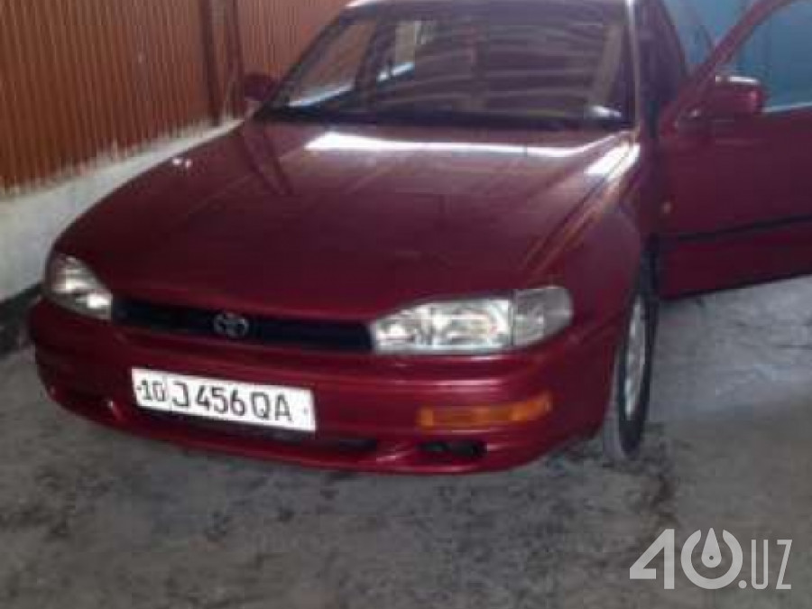 Toyota Camry III (XV10)