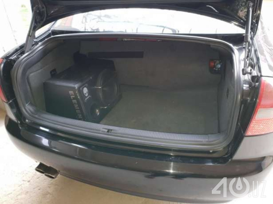 Audi A6 III (C6)