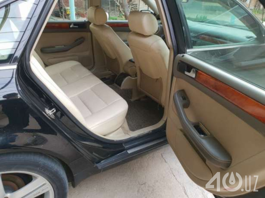 Audi A6 III (C6)