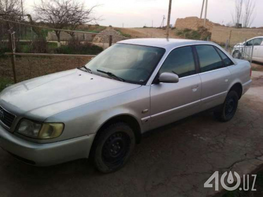 Audi A6 I (C4)