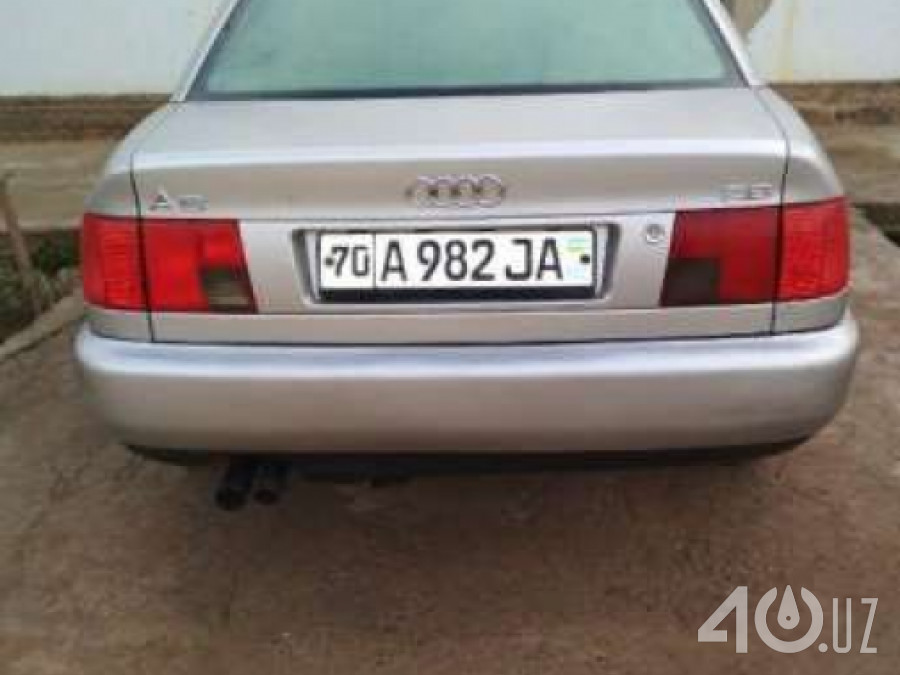 Audi A6 I (C4)