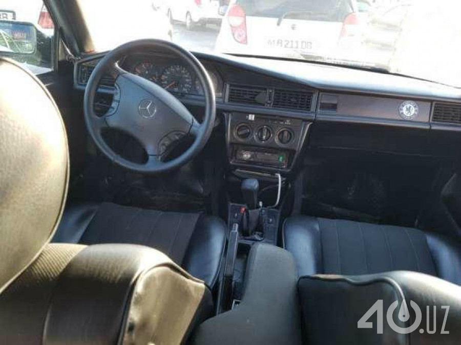 Mercedes-Benz 190 (W201)