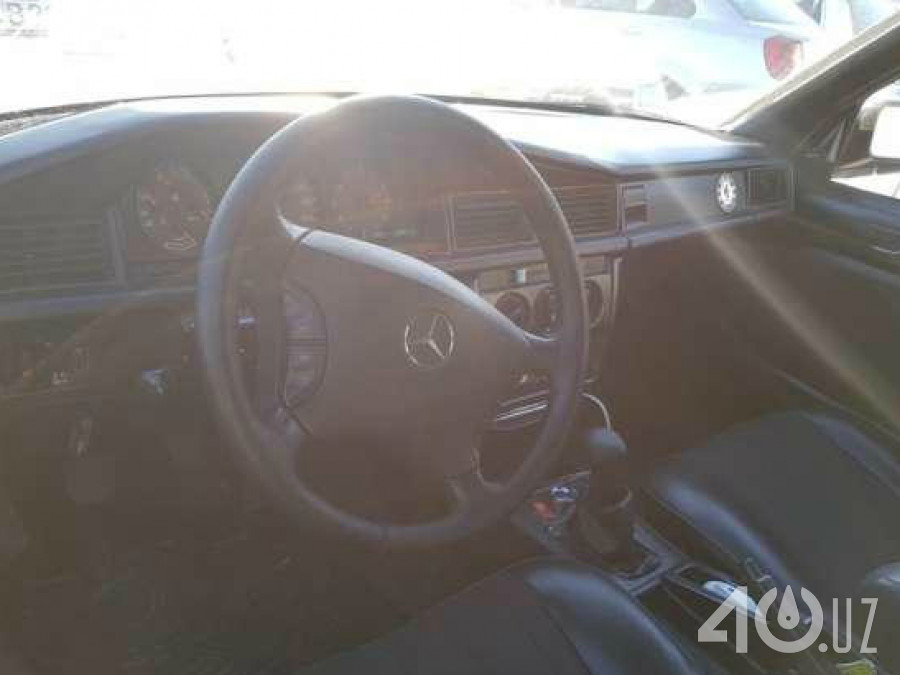 Mercedes-Benz 190 (W201)