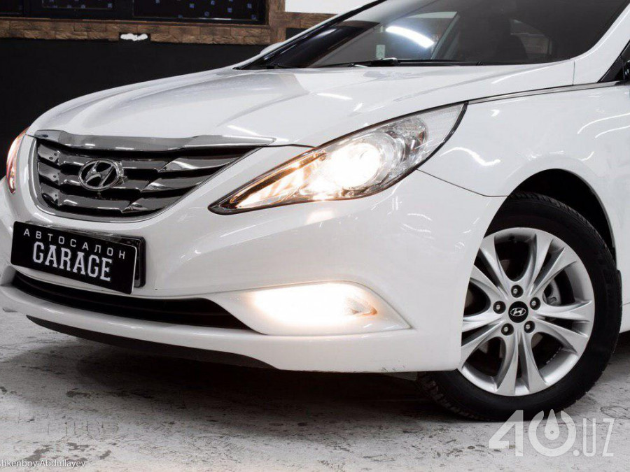 Hyundai Sonata VI (YF)