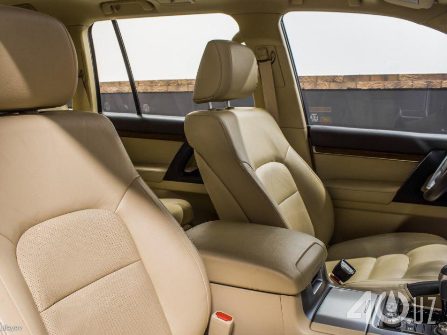 Toyota Land Cruiser 200 Series Рестайлинг 2