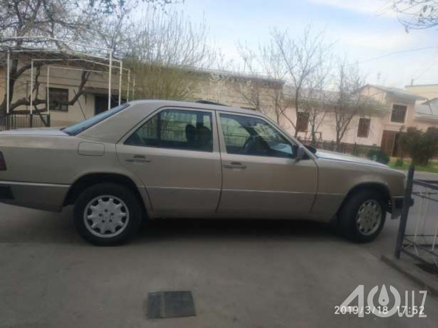 Mercedes-Benz W124