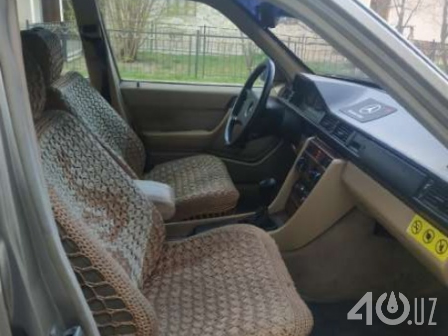 Mercedes-Benz W124
