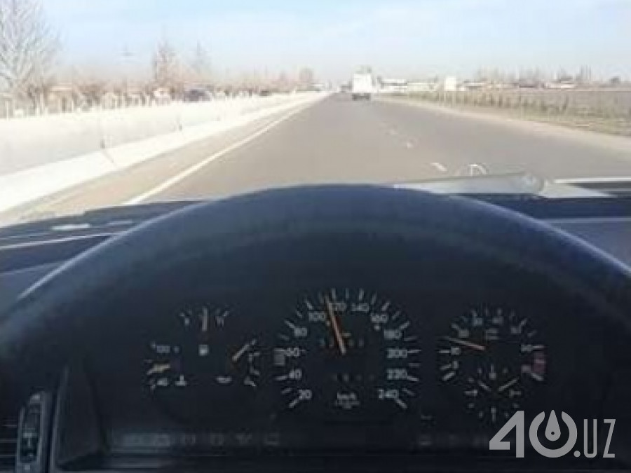 Mercedes-Benz W124