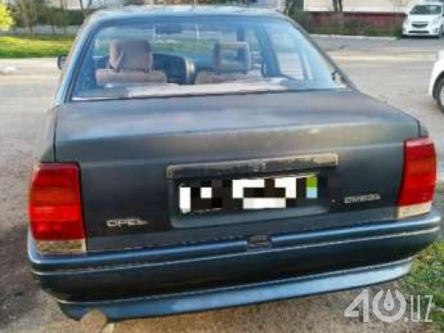 Opel Omega A