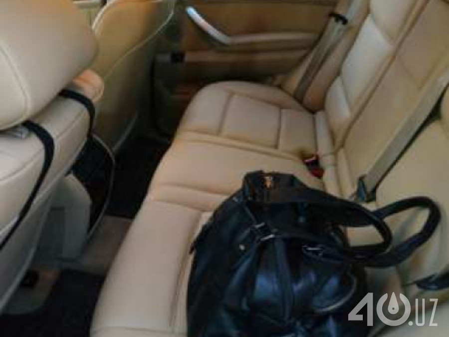 BMW X5 I (E53)