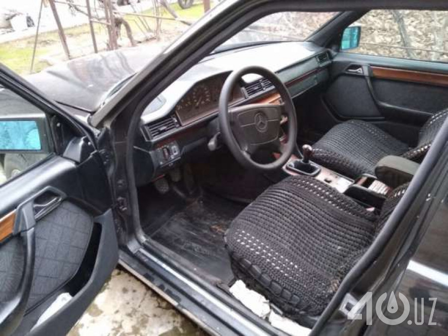 Mercedes-Benz W124