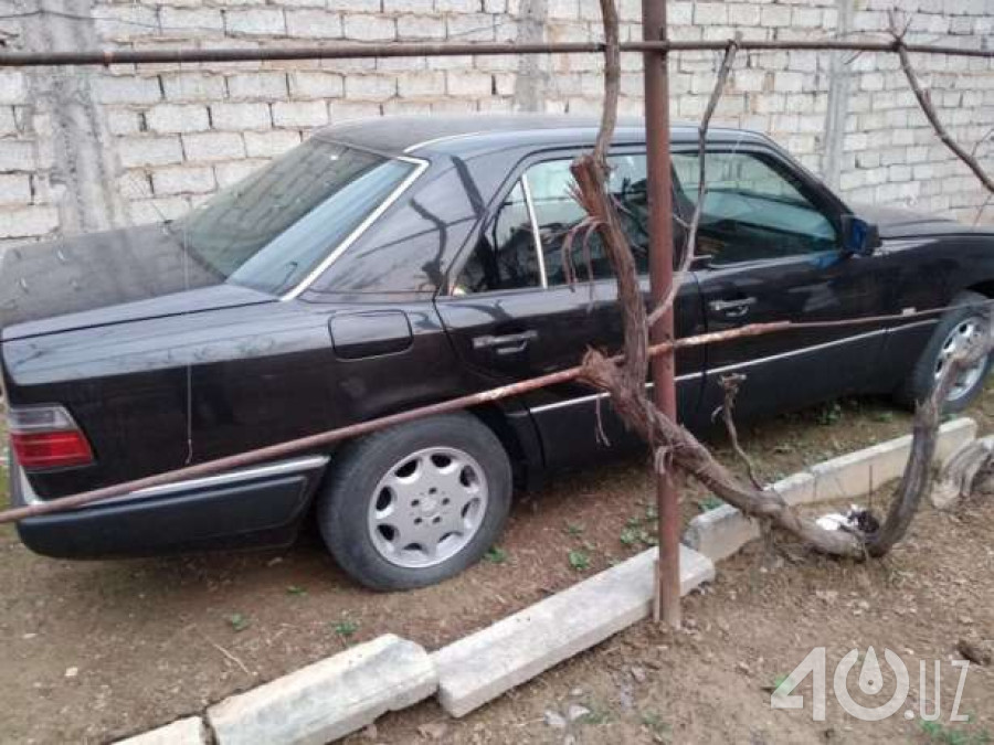 Mercedes-Benz W124
