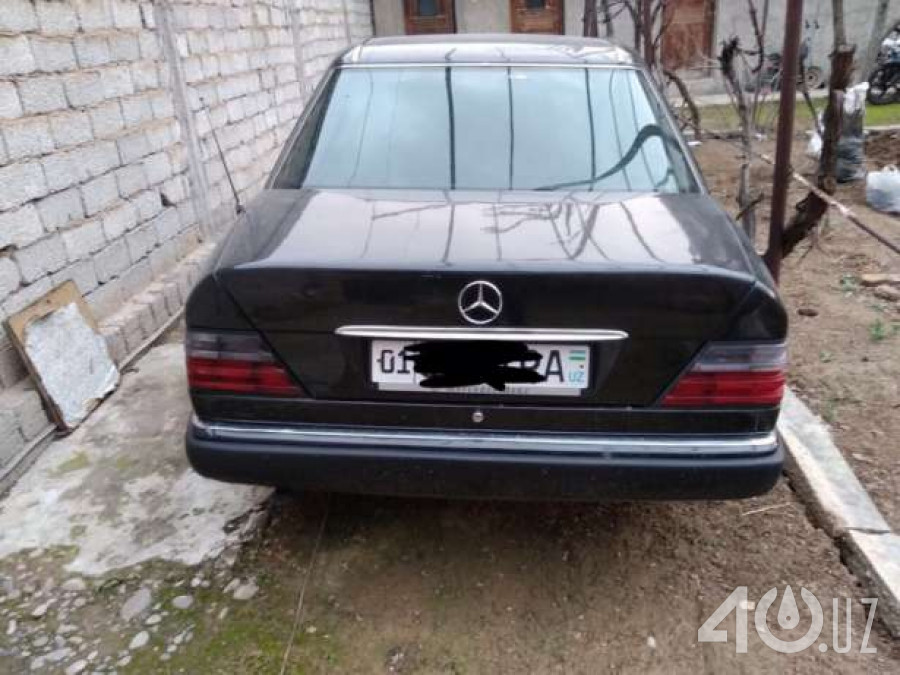 Mercedes-Benz W124