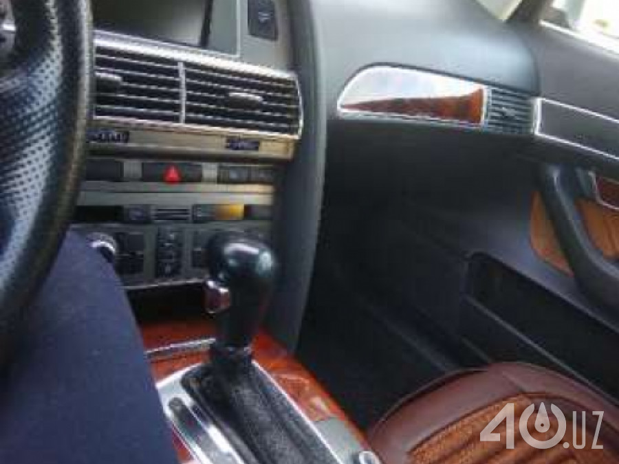 Audi A6 III (C6)