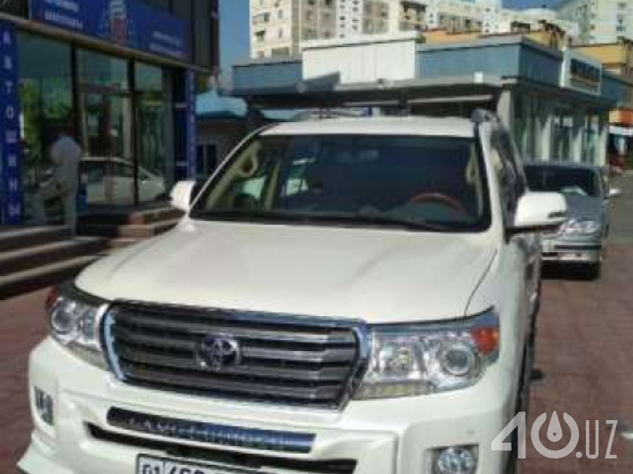 Toyota Land Cruiser 200 Series Рестайлинг 1