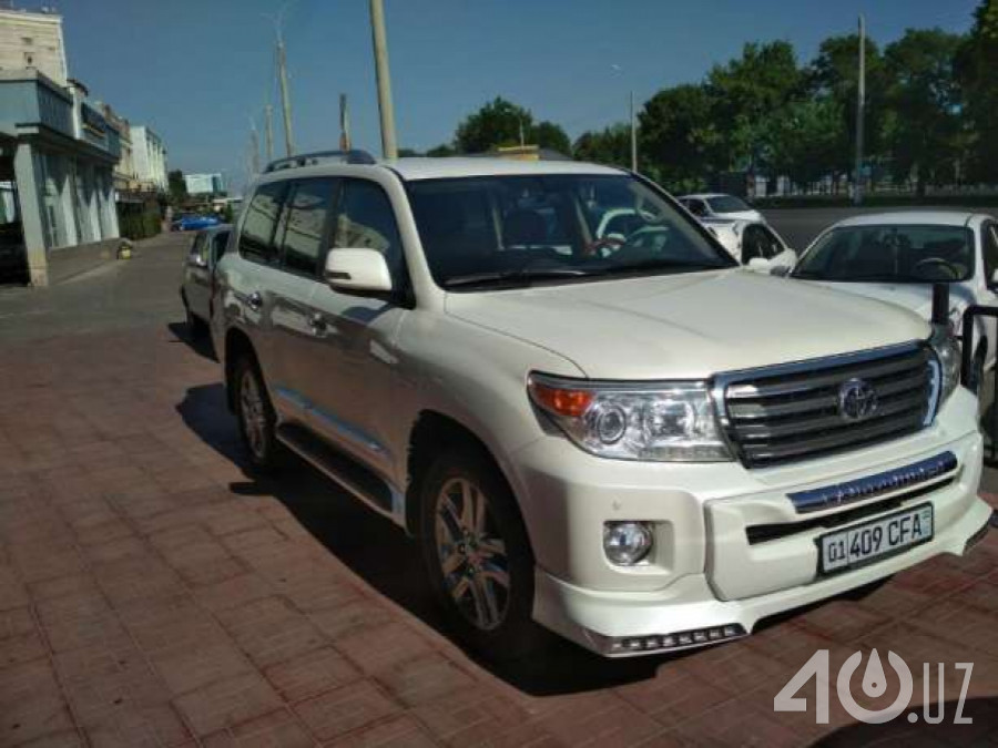 Toyota Land Cruiser 200 Series Рестайлинг 1