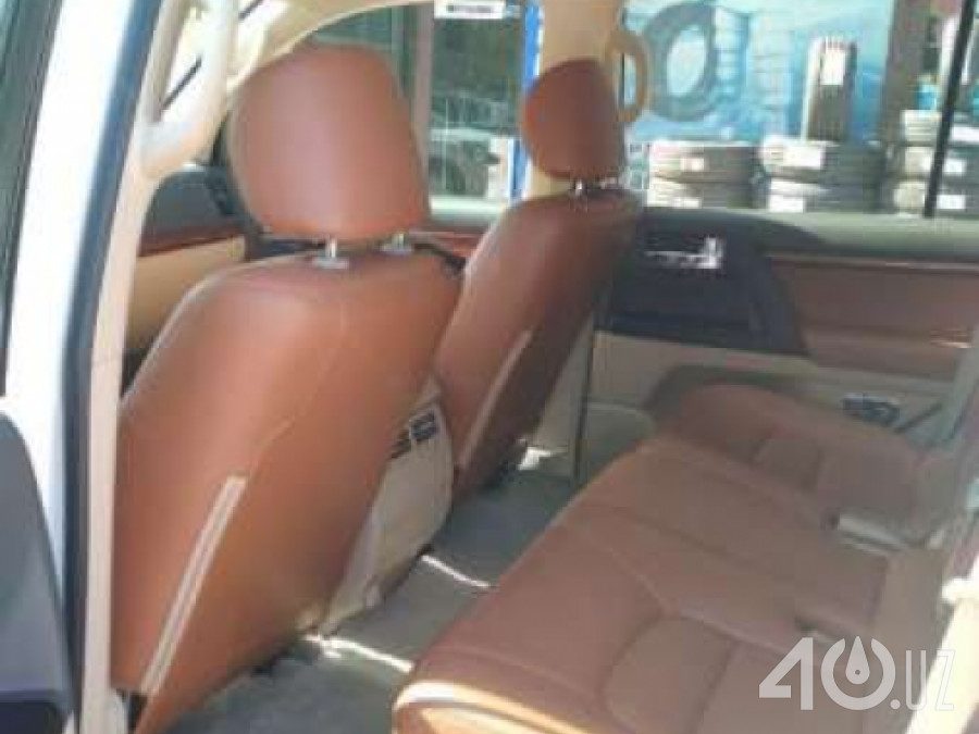 Toyota Land Cruiser 200 Series Рестайлинг 1