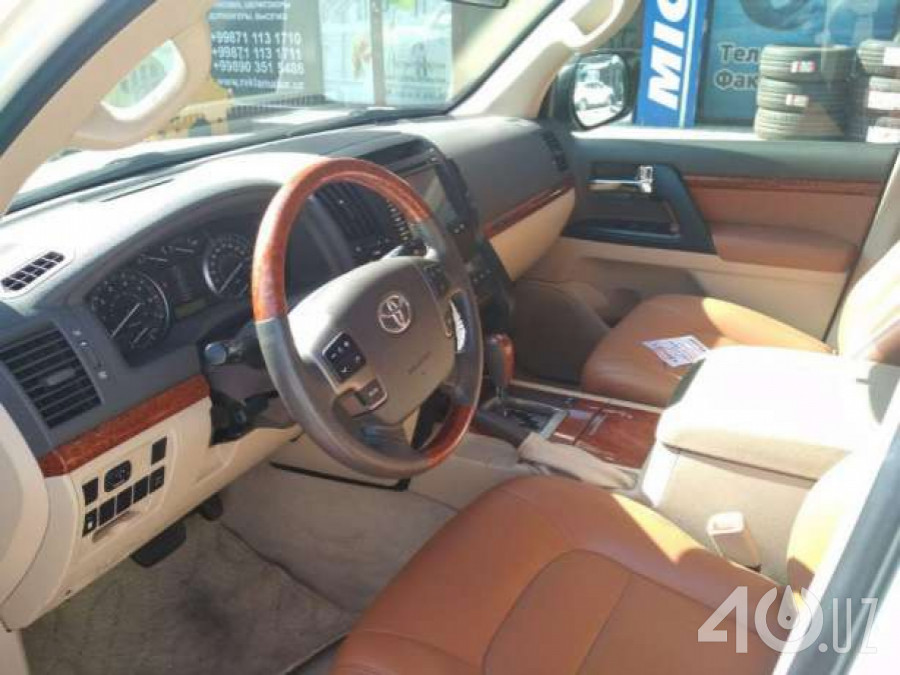 Toyota Land Cruiser 200 Series Рестайлинг 1