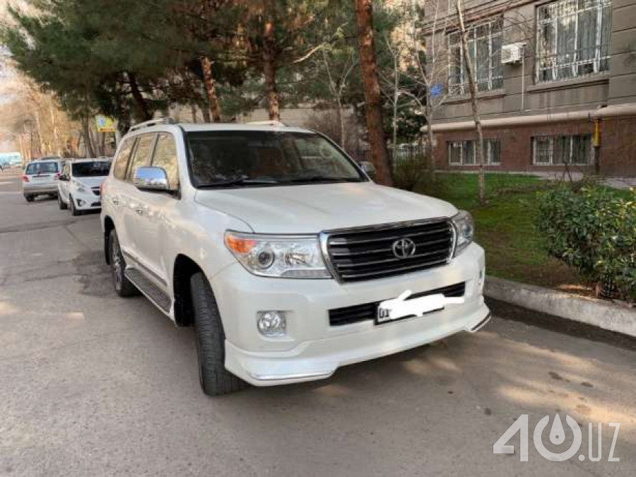 Toyota Land Cruiser 200 Series Рестайлинг 1