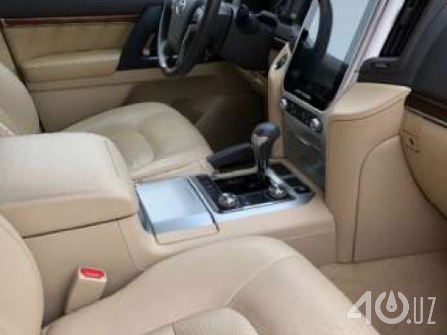 Toyota Land Cruiser 200 Series Рестайлинг 2