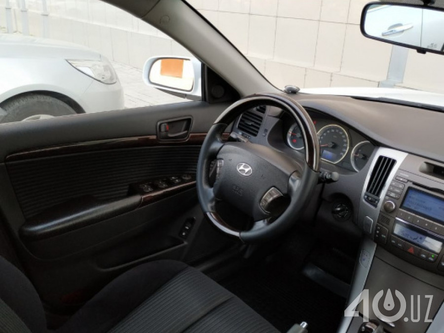 Hyundai Sonata V (NF)