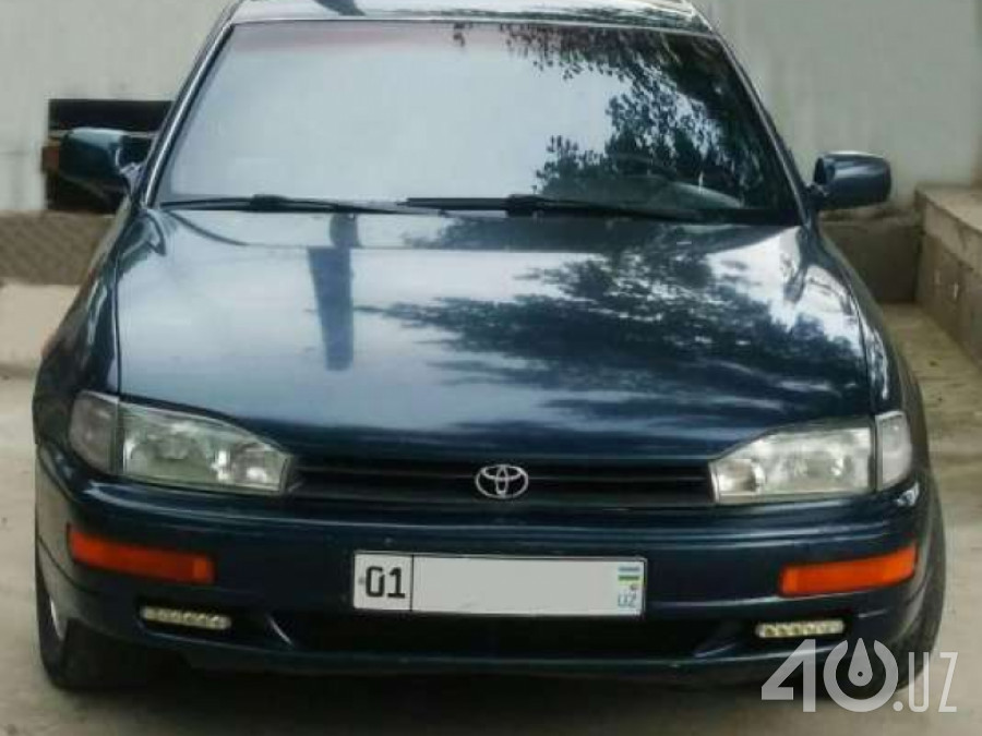 Toyota Camry III (XV10)