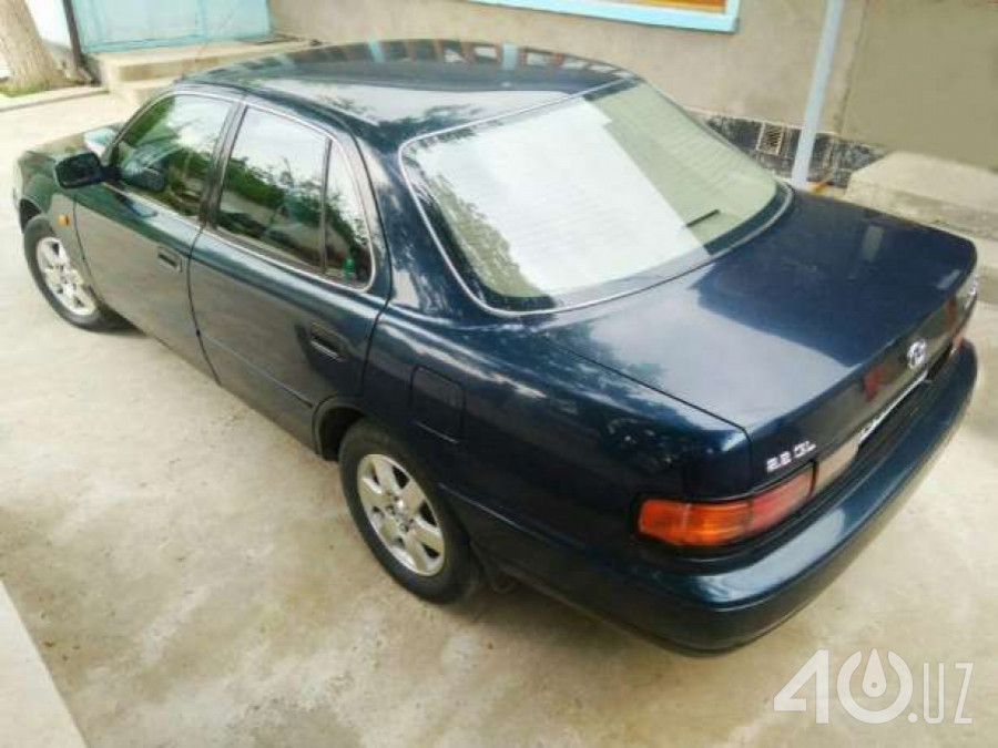 Toyota Camry III (XV10)