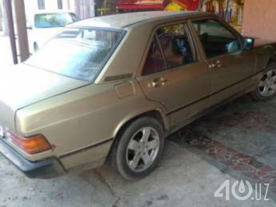 Mercedes-Benz 190 (W201)