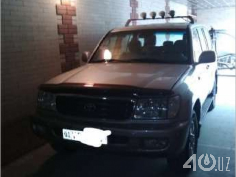 Toyota Land Cruiser 100 Series